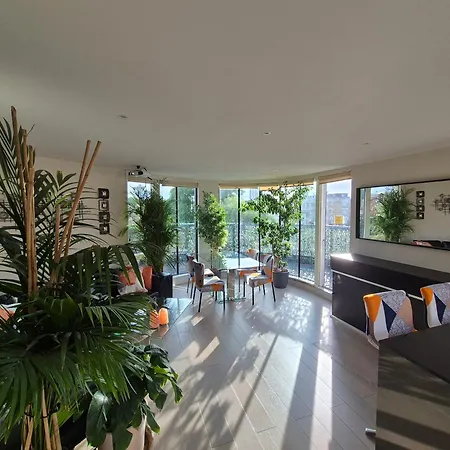 Ferienwohnung Panoramic Pondview Penthouse